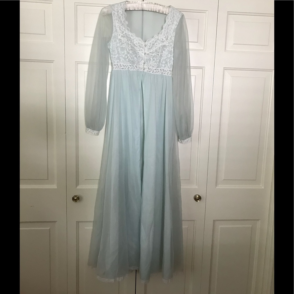 Vintage robe